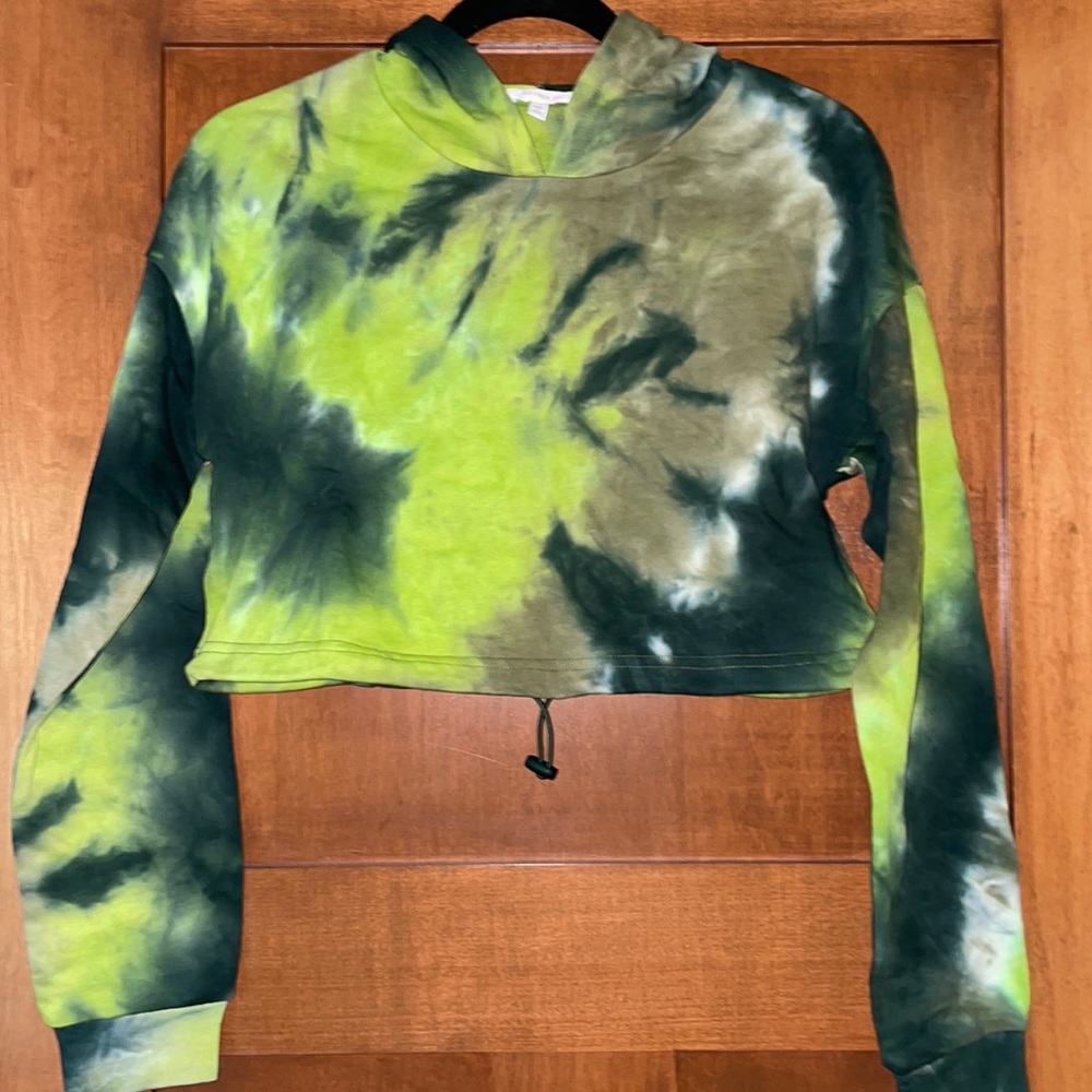 Cropped cinched hoodie